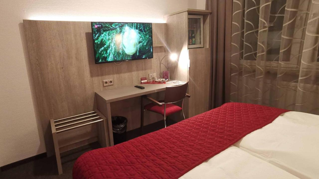 Hotel Hellers Krug Holzminden Zewnętrze zdjęcie