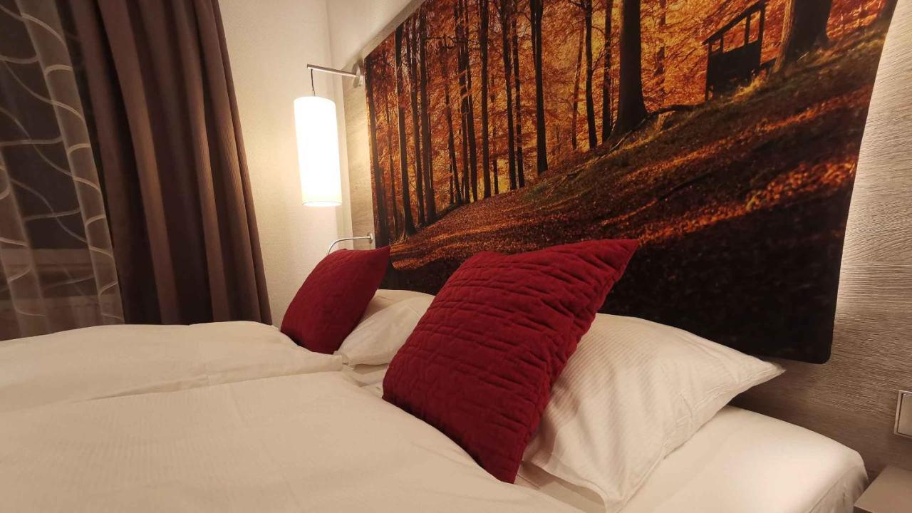 Hotel Hellers Krug Holzminden Zewnętrze zdjęcie