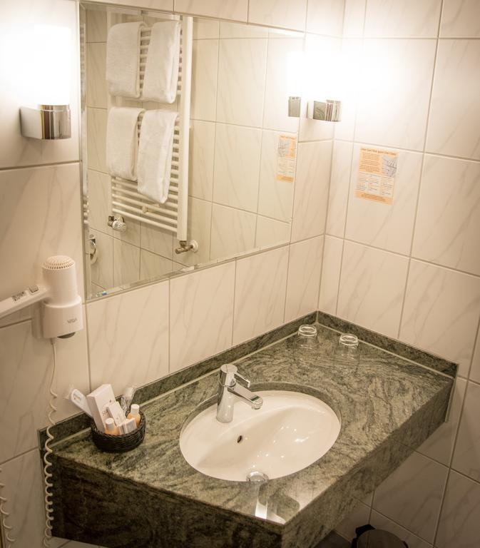 Hotel Hellers Krug Holzminden Zewnętrze zdjęcie